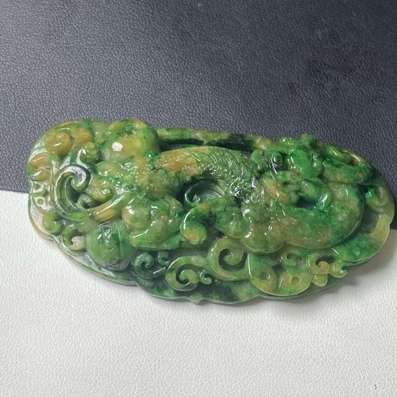 厂家批发缅甸天然翡翠A货 满绿双龙如意锁翡翠吊坠珠宝饰品带证书